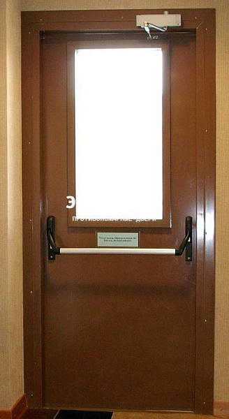 Противопожарная дверь EI 30 с антипаникой и стеклом в Сочи  купить
